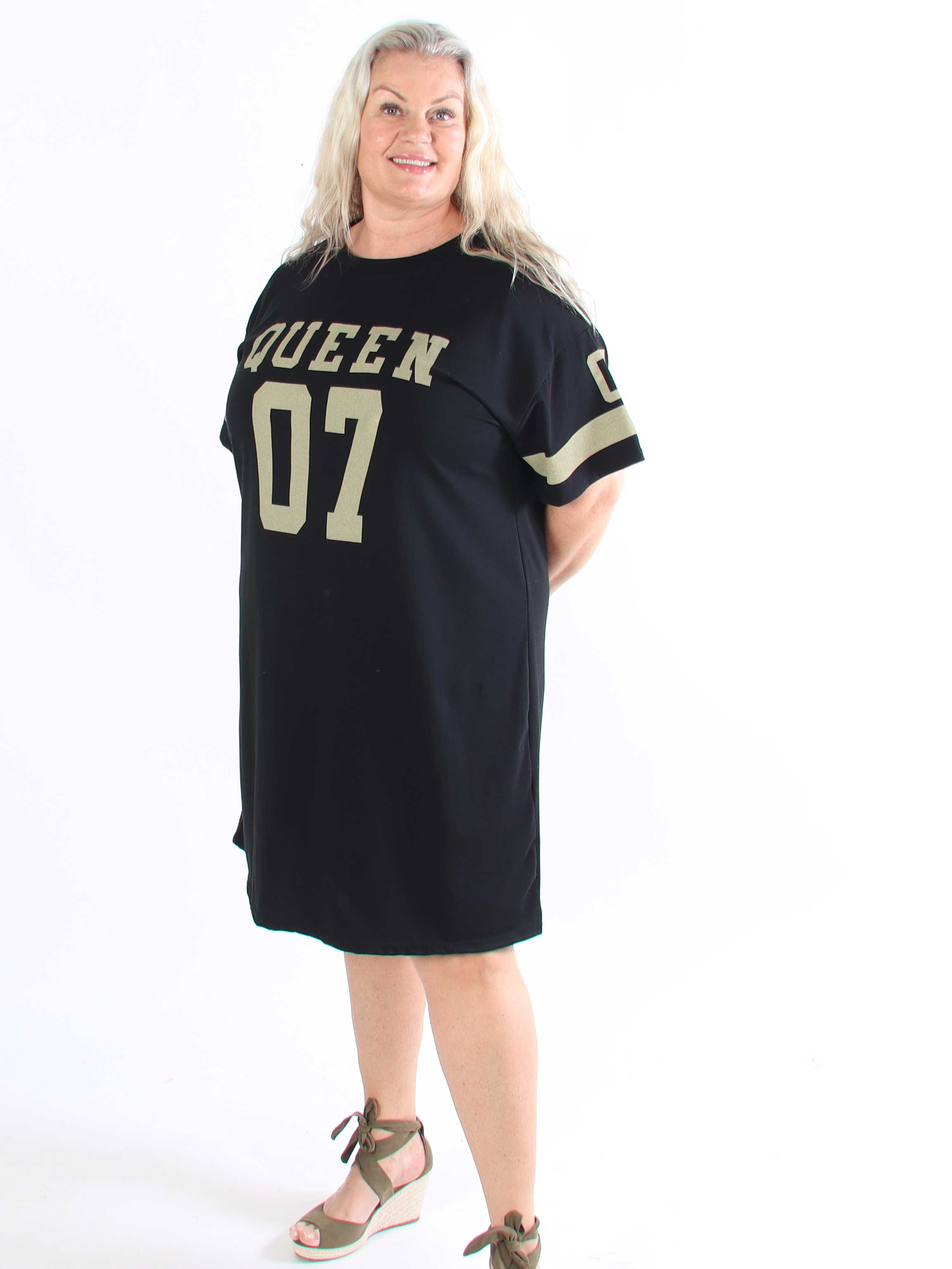 Millie - Plus size queen t-shirtklänning i mjuk bomull